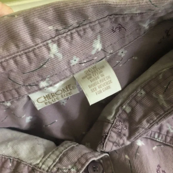 Cherokee Lavender Floral Button Down Shirt - Picture 4 of 5